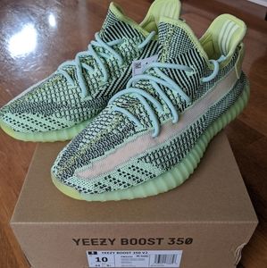 Yeezy Boost 350 v2